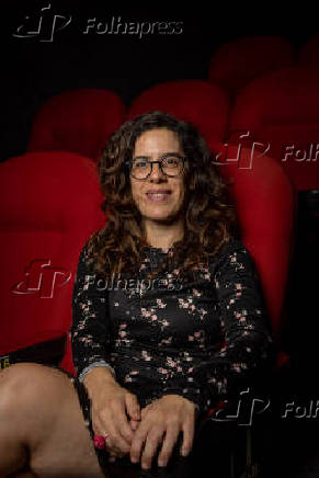 A cienasta Caru Alves de Souza 