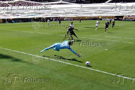 FIFA Club World Cup - Semi Final - Paris St Germain v Real Madrid