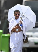 Muslims begin Hajj pilgrimage 2025 in Mecca