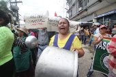 Ente electoral de Bolivia definirá a habilitados a elecciones, mientras bloqueos persisten