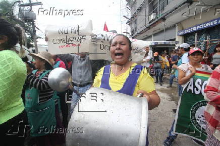 Ente electoral de Bolivia definirá a habilitados a elecciones, mientras bloqueos persisten