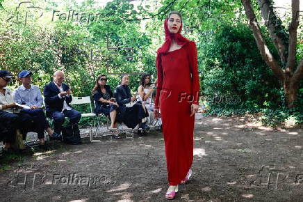 Adeline Andre - Runway - Paris Fashion Week Haute Couture Fall-Winter 2025/2026