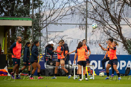 Selección femenina de Ecuador se prepara para su debut en la Copa América