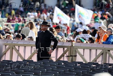 Holy Mass on Divine Mercy Sunday in suffrage for Pope Francis at Vatican City