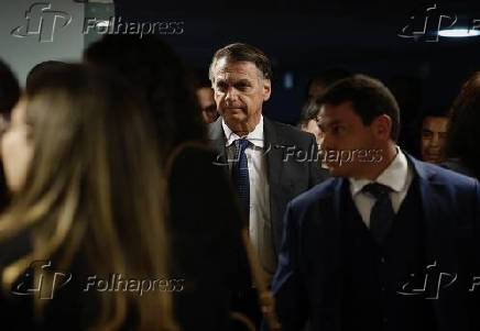 Bolsonaro acompanha a sessão de interrogatório dos réus acusados de golpe