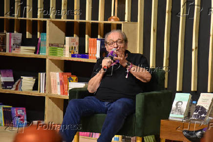 Ruy castro e isabel lustosa conversam sobre o livro 
