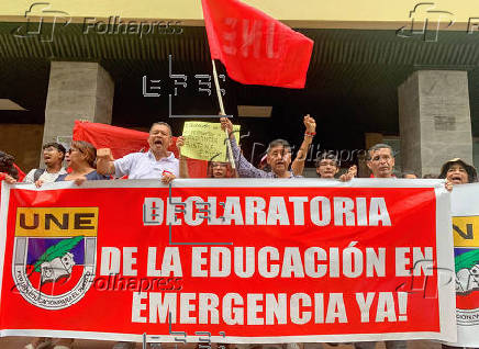 Profesores de Ecuador piden a la Defensoría mediar con Gobierno para enfrentar extorsiones