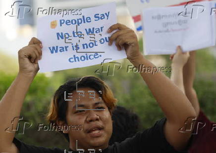 Protesters in Bangkok call for end of Thai-Cambodian border dispute