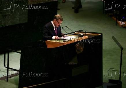 conferência internacional de alto nível para a solução pacífica da questão da Palestina e a implementação da solução de dois Estados.