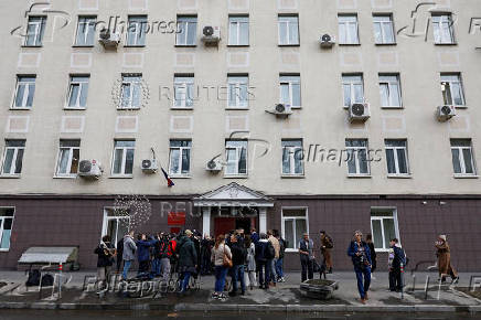 Russian journalists on trial for links to Navalny team