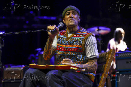 Ben Harper se apresenta em São Paulo, acompanhado da banda The Innocent Criminals