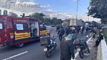 Acidente de trânsito com vítima fatal na marginal tietê