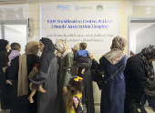 Madres, bebés y médicos hambrientos en el único hospital que trata la desnutrición en Gaza