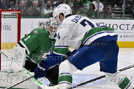 NHL: Vancouver Canucks at Dallas Stars