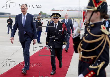 New German Chancelor Merz visits Paris