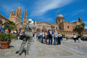 Crowds offer an opportunity for Italy's south