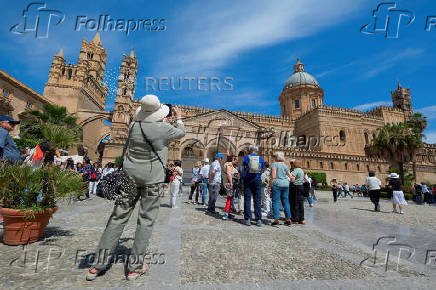 Crowds offer an opportunity for Italy's south