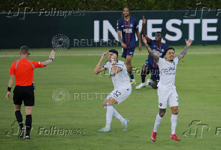 FIFA Club World Cup - Group B - Paris St Germain v Botafogo