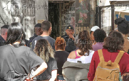 Manifestação contra a desapropriação do Teatro Contêiner