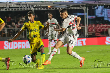 Partida entre são paulo e mirassol pelo campeonato brasileiro.