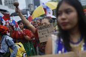 Mujeres panameñas marchan por derechos humanos y justicia social
