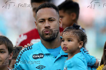 Neymar na partida entre Santos e Botafogo