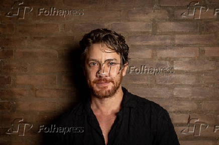 Leonardo Miggiorin prestigia estreia da peça “Paródias In Concert” em São Paulo