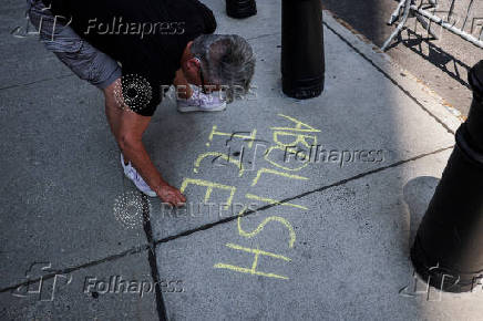 Protest against U.S. Immigration and Customs Enforcement (ICE) outside the U.S. immigration court in Manhattan, New York City