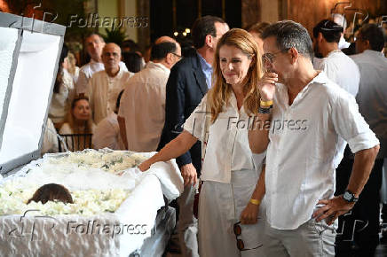 VELORIO DA CANTORA PRETA GIL