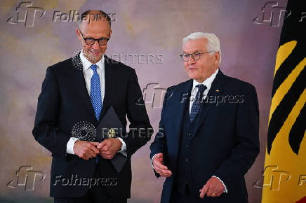 Incoming German cabinet members receive certificate of appointment in Berlin