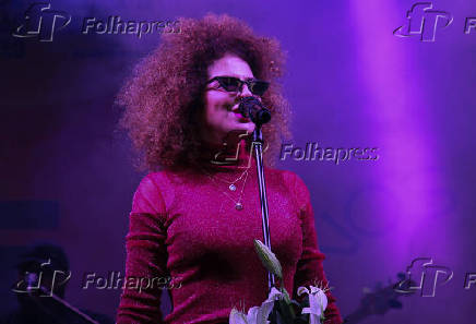 Virada Cultural - Vanessa da mata na Parada Inglesa
