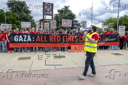 Doctors Without Borders protest against militarization of aid to Gaza