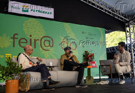 Mesa 'Alexandrinos Heróicos' na Feira do Livro de SP