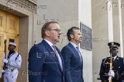 US Defense Secretary Hegseth meets with German Defense Minister Pistorius
