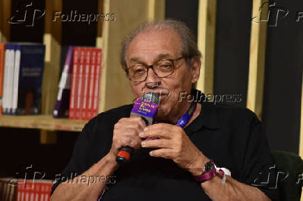 Ruy castro e isabel lustosa conversam sobre o livro 
