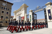 El rey preside la entrega de Reales Despachos y nombramientos de los nuevos oficiales del Ejército de Tierra y de la Guardia Civil