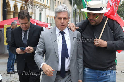 Paulo Teixeira no ato em defesa da soberania nacional - USP