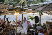 Estabelecimentos à beira-martêm investido em eventos musicais de ritmos variados