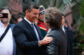 Milei llega a Asunción para reunirse con Peña en su primera visita oficial a Paraguay