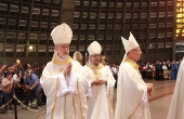 Catedral de são sebastião do rio de janeiro se prepara pra missa ao papa francisco