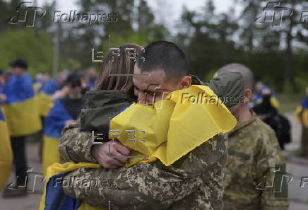 Russia and Ukraine exchange prisoners of war