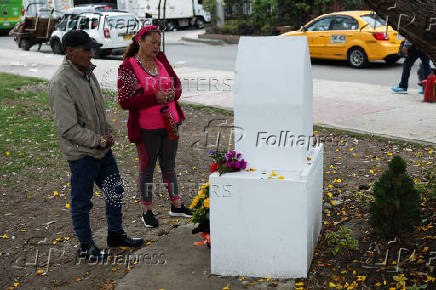People react after Colombian Senator Miguel Uribe Turbay has died, in Bogota
