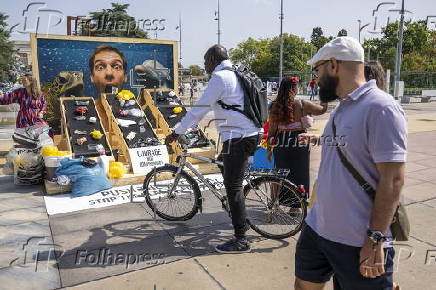 WWF protest during Geneva Plastics Treaty negotiations