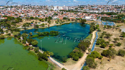 Algas em Lago de Sorocaba
