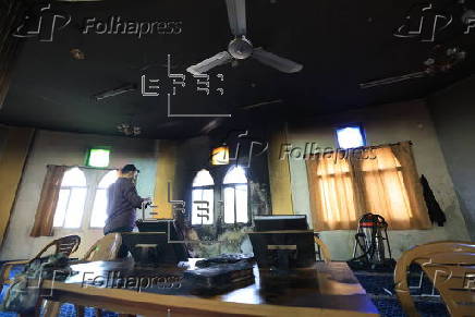 Israeli settlers attack Der Estya mosque