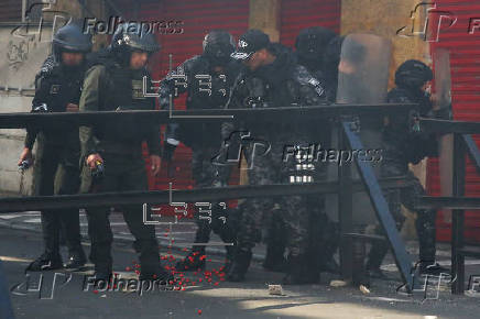 Seguidores de Evo Morales chocan con la Policía en su tercer día de protestas en Bolivia