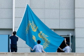 President Lee Jae-myung begins term as South Korean flag is raised at presidential office