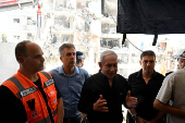 Netanyahu visita el área al sur de Tel Aviv donde un edificio fue destrozado por Irán