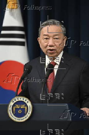 General Secretary of the Communist Party of Vietnam To Lam visits South Korea