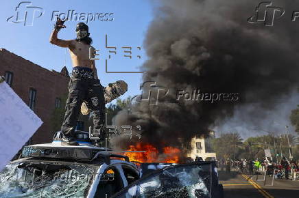 National Guard deployed by President Trump as anti-ICE protests continue in Los Angeles